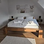 Apartment Helle, Zentrumsnahe Und Komfortabel 2-zimmer *